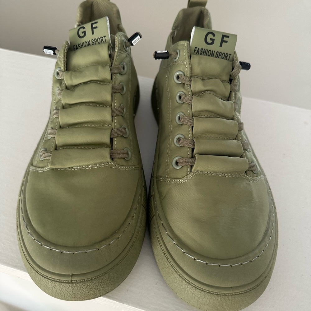 Men's Sneakers - never worn